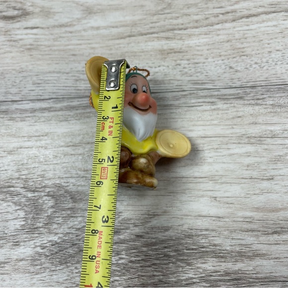 1987 Walt Disney Seven Dwarfs Bashful Playing Cymbals Schmid Ornament - Picture 7 of 7